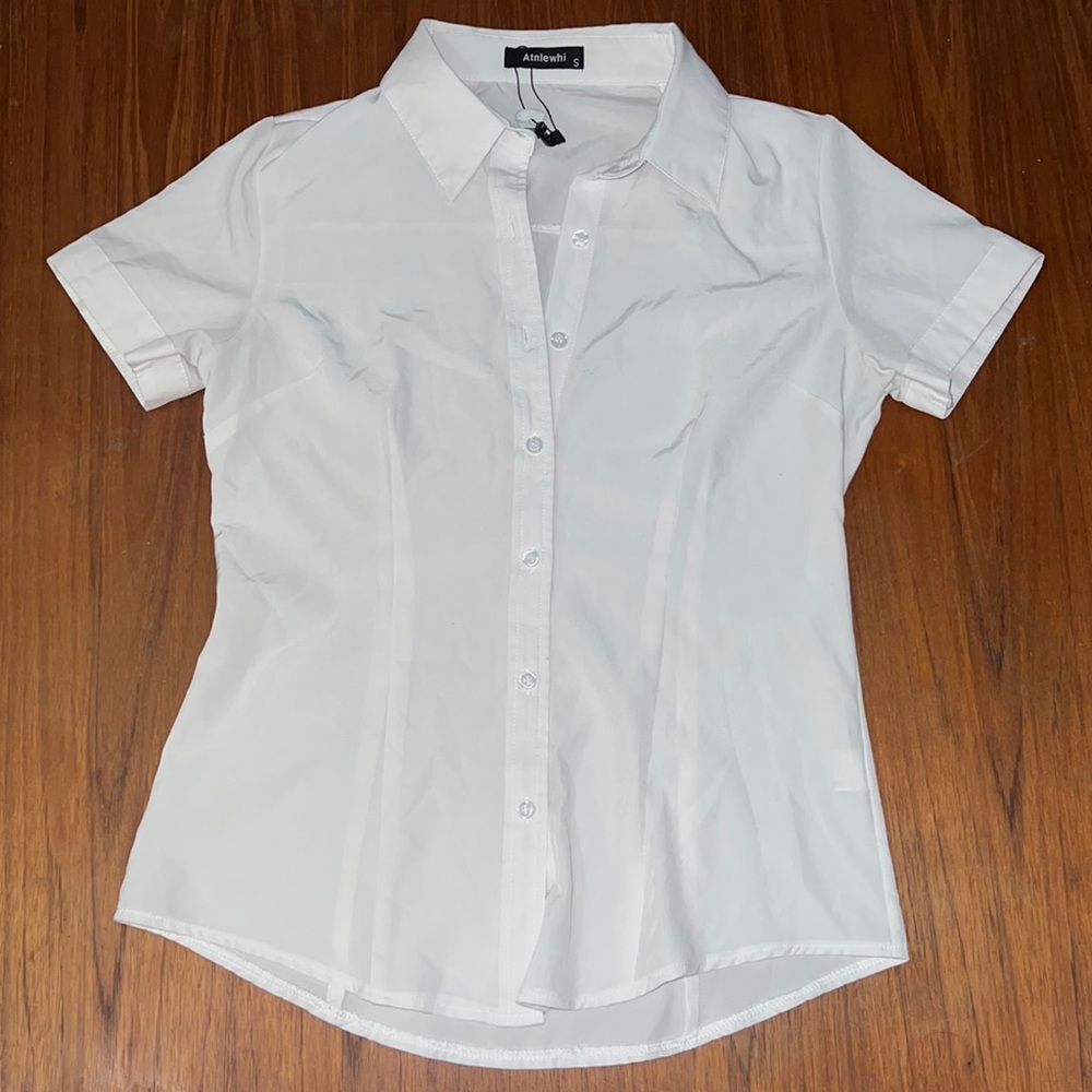 Atnelwhi White short sleeve button down blouse size small Brand new with tags